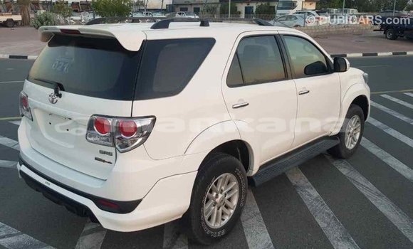 Buy Import Toyota Fortuner White Car in Import - Dubai in Abhasia Buy Import Toyota Fortuner White Car in Import - Dubai in Abhasia