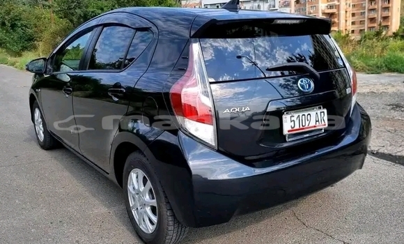 Buy Used Toyota Aqua Black Car in Bagdadi in Imereti Buy Used Toyota Aqua Black Car in Bagdadi in Imereti