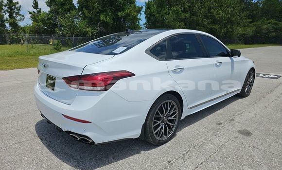Buy Used Hyundai Genesis White Car in Tbilisi in Tbilisi Buy Used Hyundai Genesis White Car in Tbilisi in Tbilisi