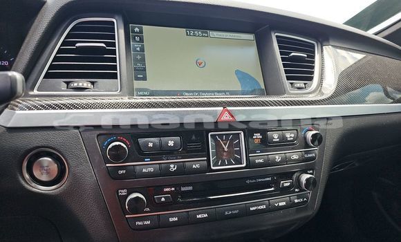 Buy Used Hyundai Genesis White Car in Tbilisi in Tbilisi Buy Used Hyundai Genesis White Car in Tbilisi in Tbilisi