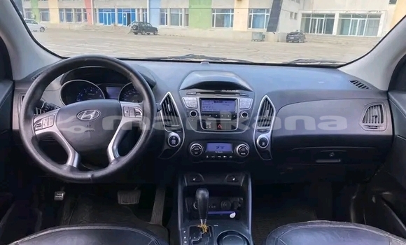 Buy Used Hyundai XG Red Car in Bihvinta in Abhasia Buy Used Hyundai XG Red Car in Bihvinta in Abhasia