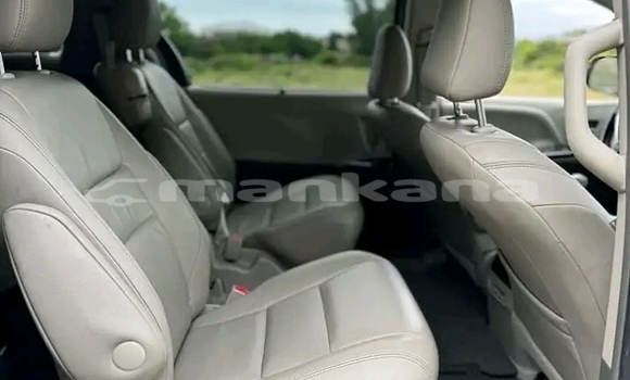 Buy Used Toyota Sienna White Car in Batumi in Ajaria Buy Used Toyota Sienna White Car in Batumi in Ajaria