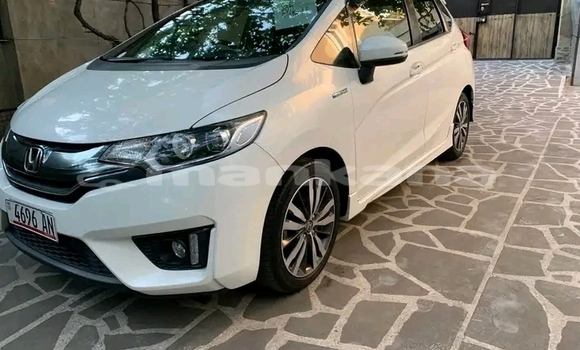 Buy Used Honda FIT White Car in Batumi in Ajaria Buy Used Honda FIT White Car in Batumi in Ajaria
