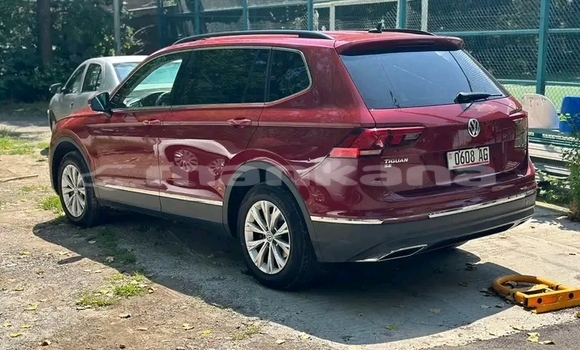 Buy Used Volkswagen Tiguan Red Car in Bihvinta in Abhasia Buy Used Volkswagen Tiguan Red Car in Bihvinta in Abhasia