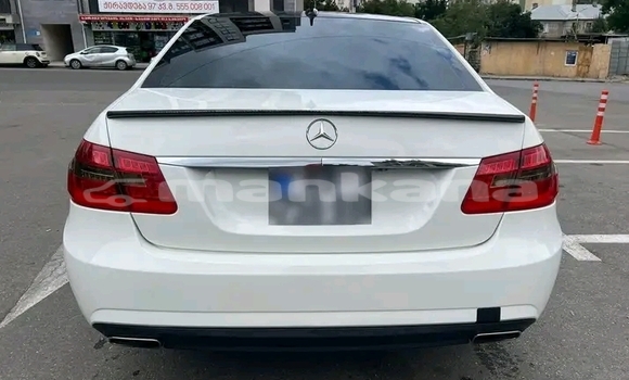 Buy Used Mercedes-Benz C180 coupe White Car in Gulripshi in Abhasia Buy Used Mercedes-Benz C180 coupe White Car in Gulripshi in Abhasia