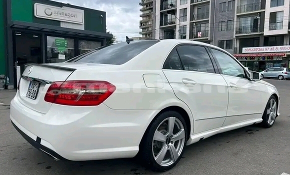 Buy Used Mercedes-Benz C180 coupe White Car in Gulripshi in Abhasia Buy Used Mercedes-Benz C180 coupe White Car in Gulripshi in Abhasia