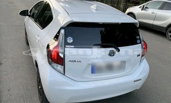 Buy Used Toyota Aqua White Car in Bihvinta in Abhasia Buy Used Toyota Aqua White Car in Bihvinta in Abhasia