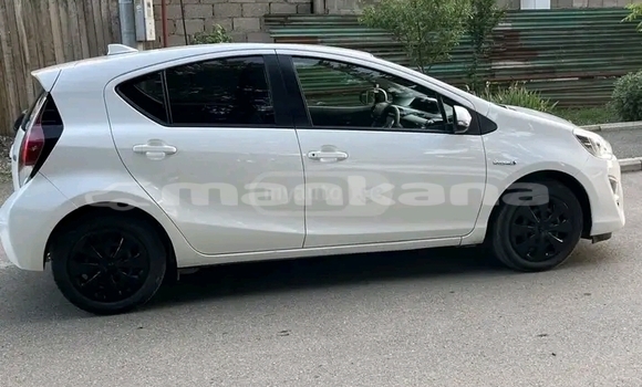 Buy Used Toyota Aqua White Car in Bihvinta in Abhasia Buy Used Toyota Aqua White Car in Bihvinta in Abhasia