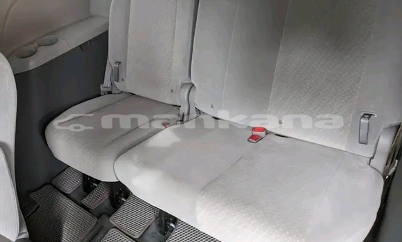 Buy Used Toyota Sienna White Car in Bihvinta in Abhasia Buy Used Toyota Sienna White Car in Bihvinta in Abhasia