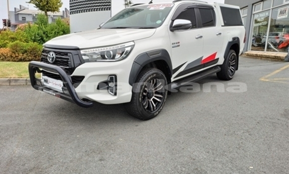 Buy Used Toyota Hilux White Car in Tbilisi in Tbilisi Buy Used Toyota Hilux White Car in Tbilisi in Tbilisi