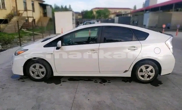 Buy Used Toyota Prius White Car in Dedoplisckaro in Kaheti Buy Used Toyota Prius White Car in Dedoplisckaro in Kaheti