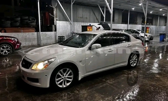 Buy Used Nissan Skyline White Car in Ozurgeti in Guria Buy Used Nissan Skyline White Car in Ozurgeti in Guria