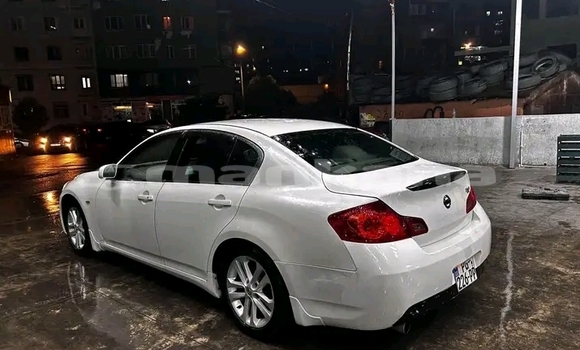 Buy Used Nissan Skyline White Car in Ozurgeti in Guria Buy Used Nissan Skyline White Car in Ozurgeti in Guria