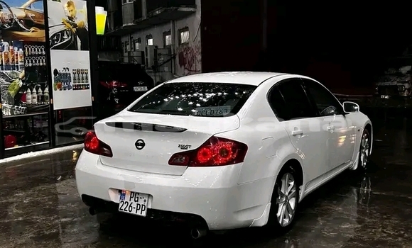 Buy Used Nissan Skyline White Car in Ozurgeti in Guria Buy Used Nissan Skyline White Car in Ozurgeti in Guria