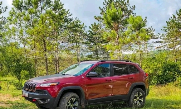 Buy Used Jeep Cherokee Red Car in Dedoplisckaro in Kaheti Buy Used Jeep Cherokee Red Car in Dedoplisckaro in Kaheti