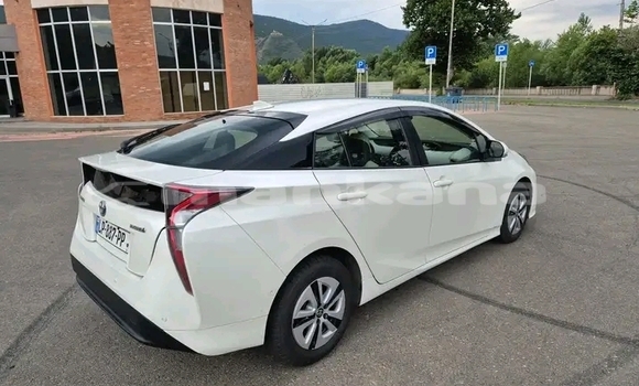 Buy Used Toyota Prius White Car in Dedoplisckaro in Kaheti Buy Used Toyota Prius White Car in Dedoplisckaro in Kaheti