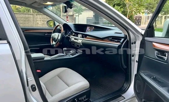 Buy Used Lexus ES 300 Other Car in Batumi in Ajaria Buy Used Lexus ES 300 Other Car in Batumi in Ajaria