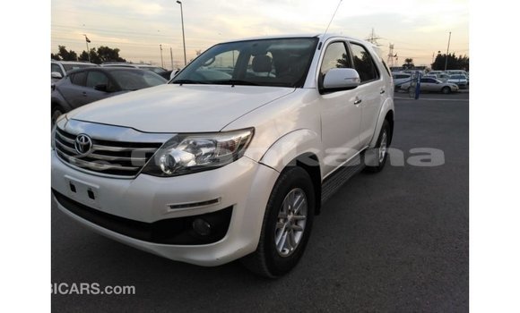 Buy Import Toyota Fortuner White Car in Import - Dubai in Abhasia Buy Import Toyota Fortuner White Car in Import - Dubai in Abhasia