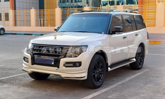 Buy Used Mitsubishi Pajero White Car in Rustavi in Tbilisi Buy Used Mitsubishi Pajero White Car in Rustavi in Tbilisi