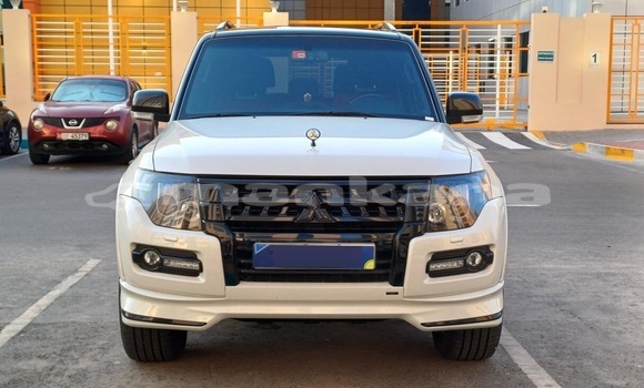 Buy Used Mitsubishi Pajero White Car in Rustavi in Tbilisi Buy Used Mitsubishi Pajero White Car in Rustavi in Tbilisi