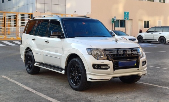 Buy Used Mitsubishi Pajero White Car in Rustavi in Tbilisi Buy Used Mitsubishi Pajero White Car in Rustavi in Tbilisi