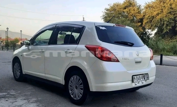 Buy Used Toyota Aqua White Car in Bihvinta in Abhasia Buy Used Toyota Aqua White Car in Bihvinta in Abhasia