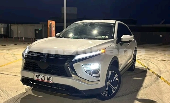 Buy Used Mitsubishi Eclipse White Car in Bihvinta in Abhasia Buy Used Mitsubishi Eclipse White Car in Bihvinta in Abhasia