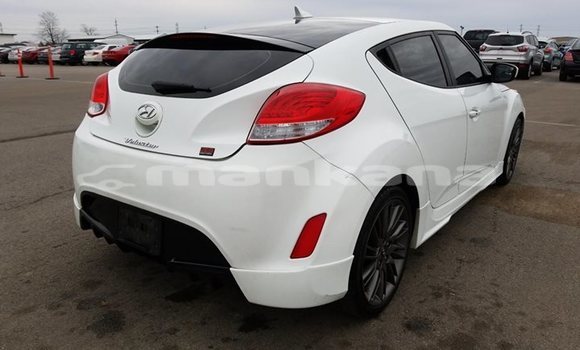 Buy Used Hyundai Veloster White Car in Tbilisi in Tbilisi Buy Used Hyundai Veloster White Car in Tbilisi in Tbilisi