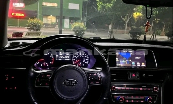 Buy Used Kia Optima White Car in Honi in Imereti Buy Used Kia Optima White Car in Honi in Imereti