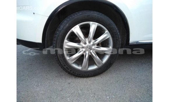 Buy Import Infiniti FX White Car in Import - Dubai in Abhasia
