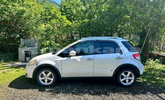 Buy Used Suzuki Reno White Car in Ambrolauri in Racha Buy Used Suzuki Reno White Car in Ambrolauri in Racha