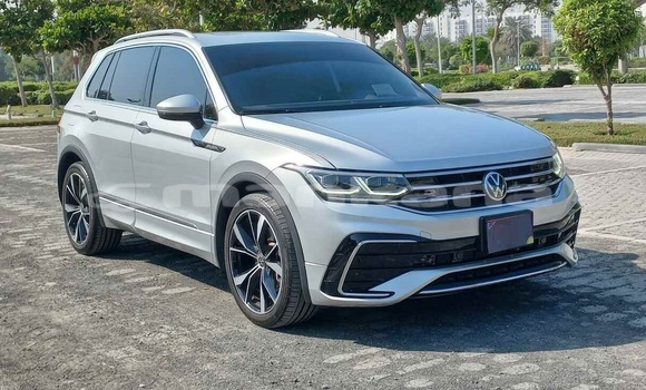 Buy Used Volkswagen Tiguan Silver Car in Gagra in Abhasia Buy Used Volkswagen Tiguan Silver Car in Gagra in Abhasia
