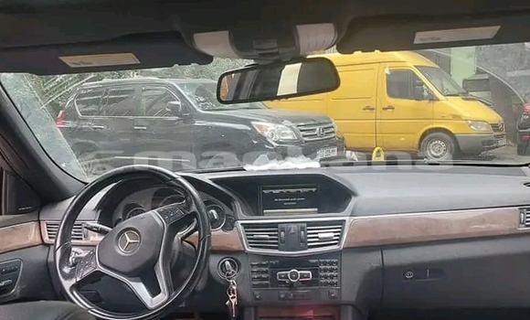 Buy Used Mercedes-Benz E-klasse Black Car in Bihvinta in Abhasia Buy Used Mercedes-Benz E-klasse Black Car in Bihvinta in Abhasia