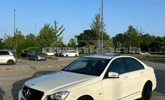 Buy Used Mercedes-Benz 250 White Car in Dioknisi in Ajaria Buy Used Mercedes-Benz 250 White Car in Dioknisi in Ajaria