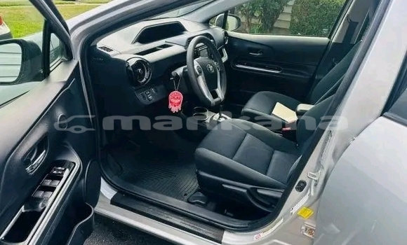 Buy Used Toyota Prius White Car in Bihvinta in Abhasia Buy Used Toyota Prius White Car in Bihvinta in Abhasia