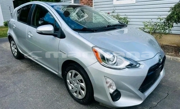 Buy Used Toyota Prius White Car in Bihvinta in Abhasia Buy Used Toyota Prius White Car in Bihvinta in Abhasia