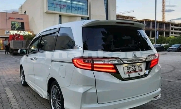 Buy Used Honda Odyssey White Car in Gagra in Abhasia Buy Used Honda Odyssey White Car in Gagra in Abhasia