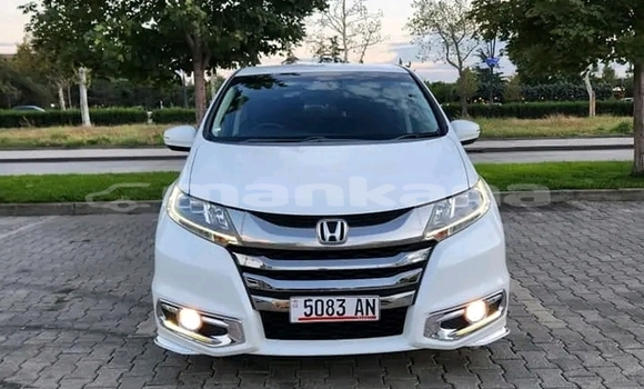 Buy Used Honda Odyssey White Car in Gagra in Abhasia Buy Used Honda Odyssey White Car in Gagra in Abhasia