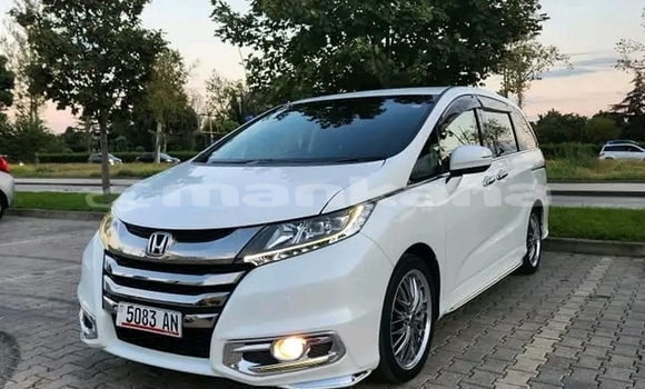 Buy Used Honda Odyssey White Car in Gagra in Abhasia Buy Used Honda Odyssey White Car in Gagra in Abhasia