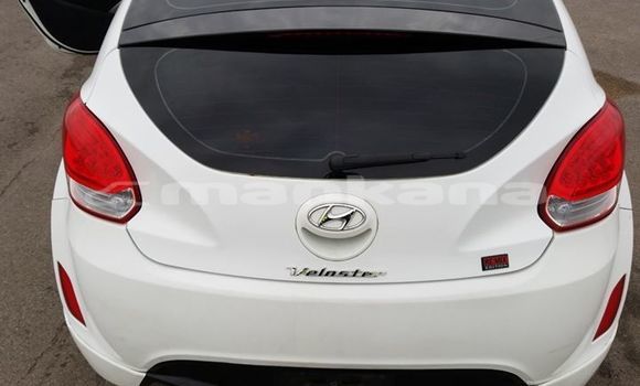 Buy Used Hyundai Veloster White Car in Tbilisi in Tbilisi Buy Used Hyundai Veloster White Car in Tbilisi in Tbilisi