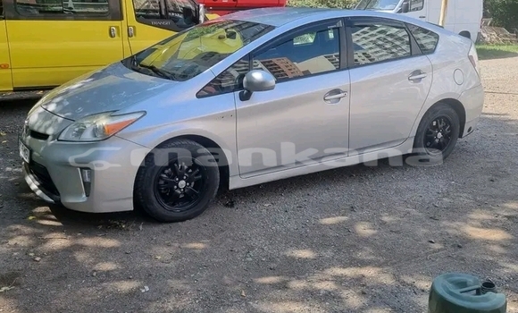 Buy Used Toyota Prius White Car in Bihvinta in Abhasia Buy Used Toyota Prius White Car in Bihvinta in Abhasia