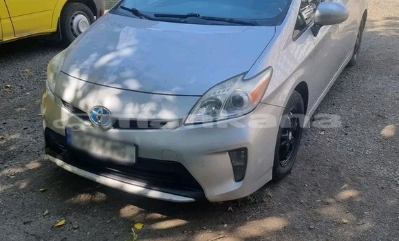 Buy Used Toyota Prius White Car in Bihvinta in Abhasia Buy Used Toyota Prius White Car in Bihvinta in Abhasia