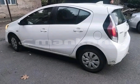 Buy Used Toyota Aqua White Car in Bihvinta in Abhasia Buy Used Toyota Aqua White Car in Bihvinta in Abhasia