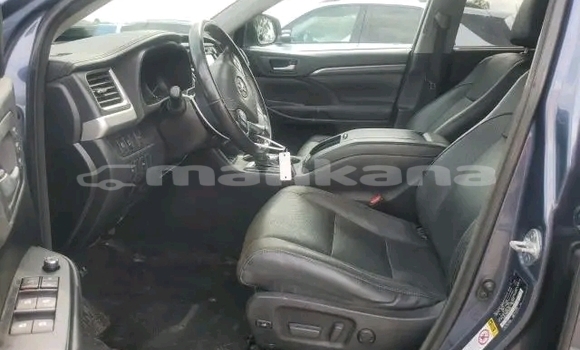 Buy Used Toyota Highlander Black Car in Gudauta in Abhasia