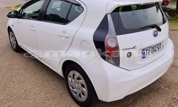Buy Used Toyota Prius White Car in Kobuleti in Ajaria Buy Used Toyota Prius White Car in Kobuleti in Ajaria