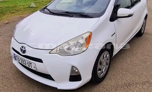Buy Used Toyota Prius White Car in Kobuleti in Ajaria Buy Used Toyota Prius White Car in Kobuleti in Ajaria