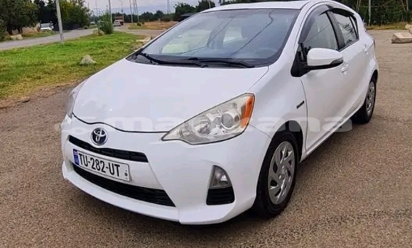 Buy Used Toyota Prius White Car in Kobuleti in Ajaria Buy Used Toyota Prius White Car in Kobuleti in Ajaria