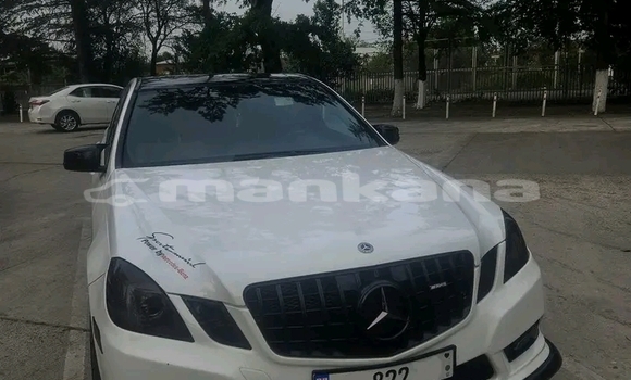 Buy Used Mercedes-Benz E200 White Car in Gulripshi in Abhasia Buy Used Mercedes-Benz E200 White Car in Gulripshi in Abhasia