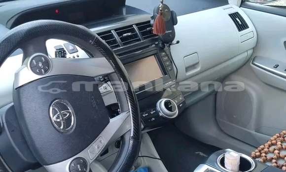 Buy Used Toyota Prius White Car in Bagdadi in Imereti Buy Used Toyota Prius White Car in Bagdadi in Imereti