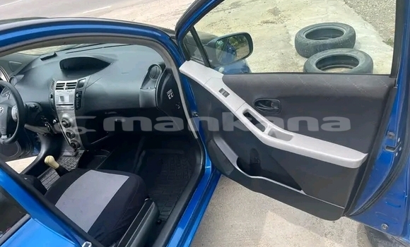 Buy Used Toyota Yaris Blue Car in Bagdadi in Imereti Buy Used Toyota Yaris Blue Car in Bagdadi in Imereti